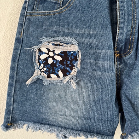 Floral Patchwork Raw Hem Denim Shorts Medium Boho Festival Edgy High Waist - Picture 3 of 12
